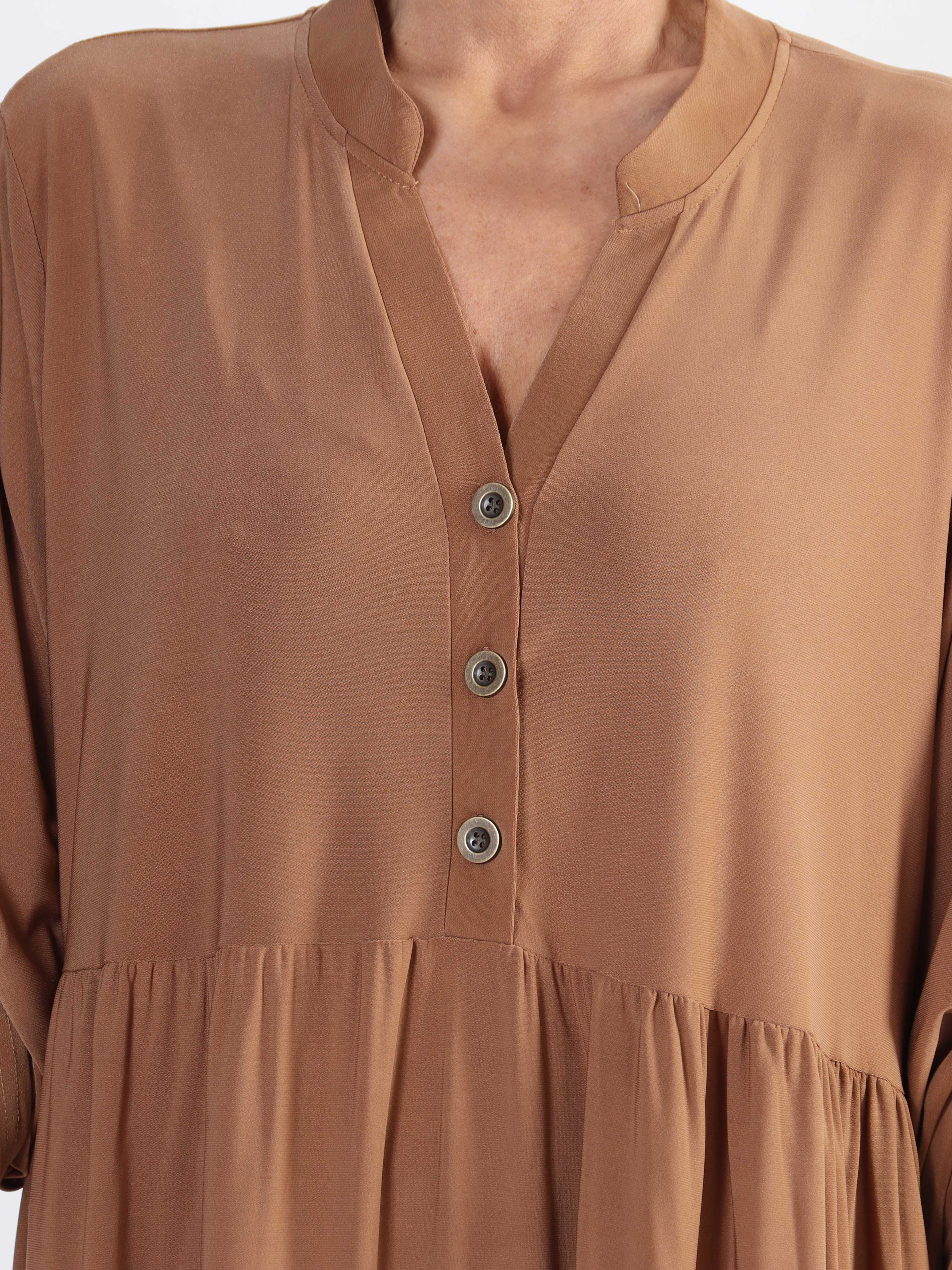 Milano Plain Midi - Ensfarvet plus size kjole med lag på lag look